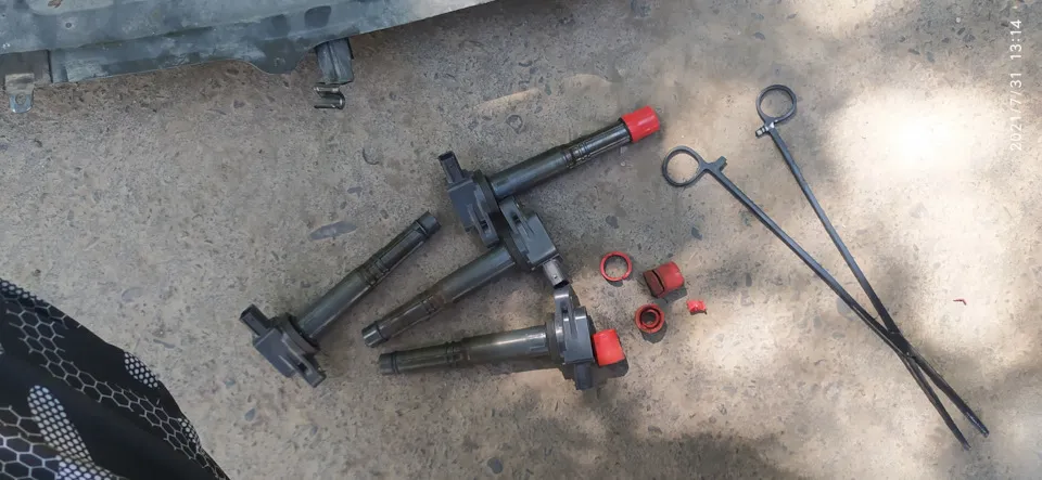 Как открутить болт с сорванной головкой на колесе: решение проблемы E36 ...