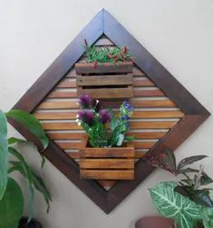 15 Inspiring DIY Beaming Plant shelves ideas, That Will Make Your Interior Wall Stunning - Genmice Craft Stick Crafts, Wood Crafts, Diy And Crafts, Wood Decor, Wood Diy, Diy Decor, Woodworking Plans, Woodworking Projects, Woodworking Inspiration