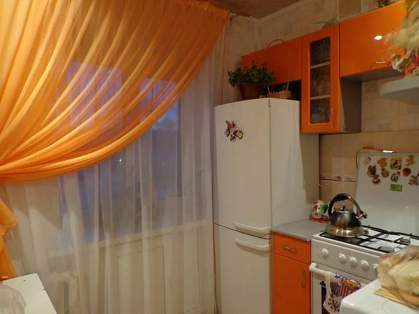 Нейлоновые шторы на кухню